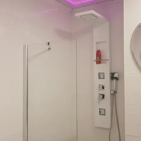 Club Motel *